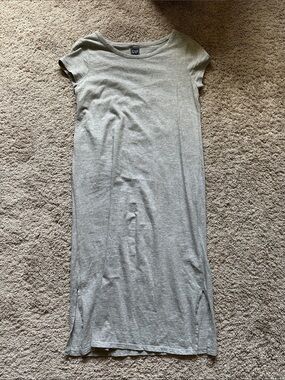 GAP Light Heather Gray Short Sleeve Maxi Dress